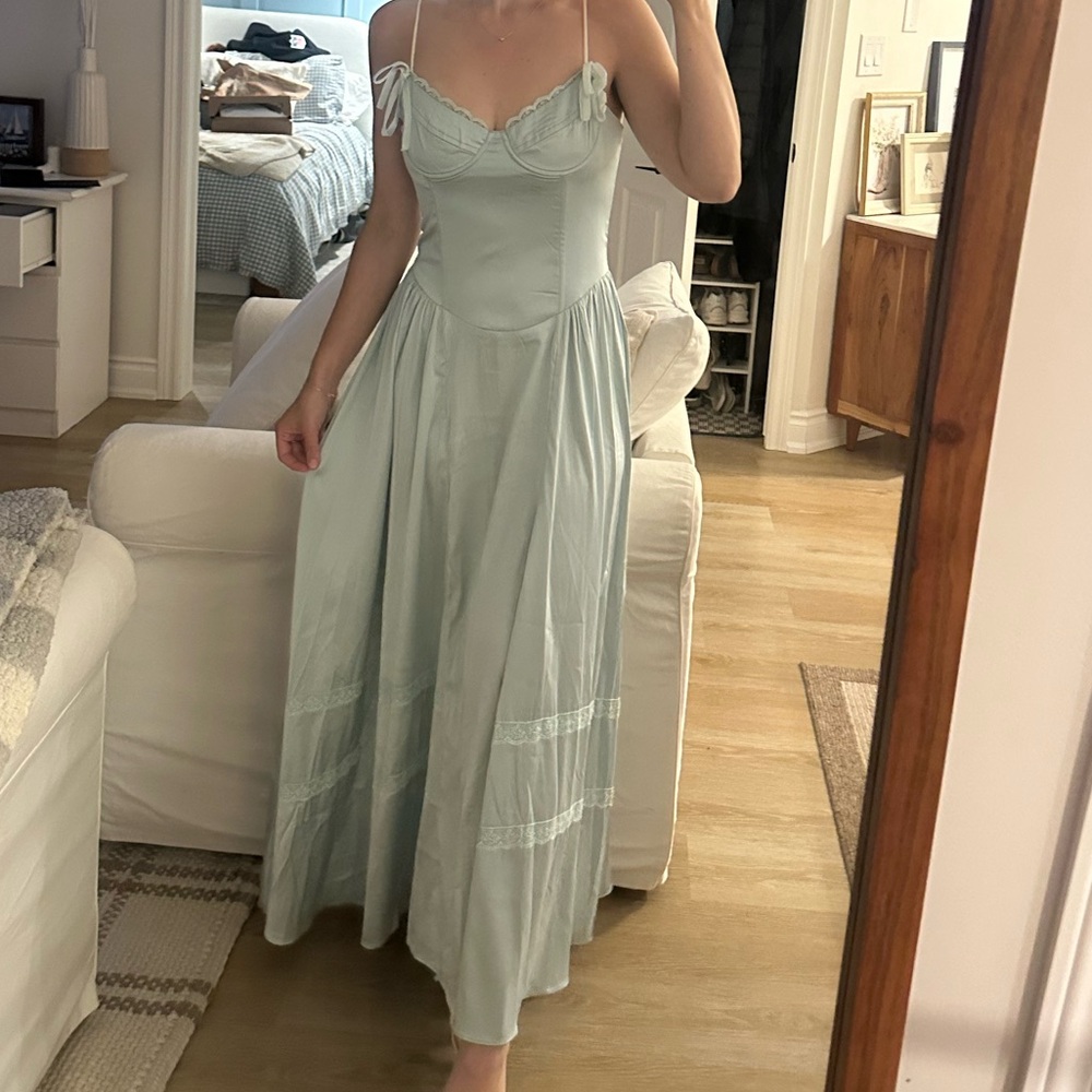 Blue satin gown, drop waist with corset, the latest scoop, size small
